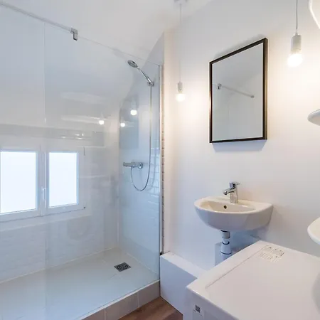 Appartement Neuf Avec Garage Centre *