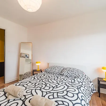 Appartement Neuf Avec Garage Centre *